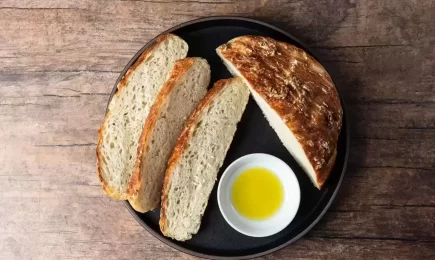 Kodėl čiabata vadinama šlepete ir kaip gimsta duonos su serbentais receptai?