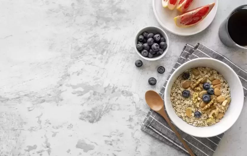 4 priežastys, kodėl kas rytą turėtume valgyti pusryčius