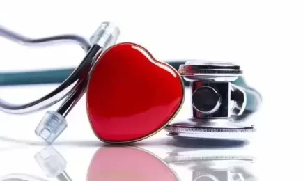 Kardiologė atskleidė, kodėl virpa širdis ir kas svarbu pajutus simptomus