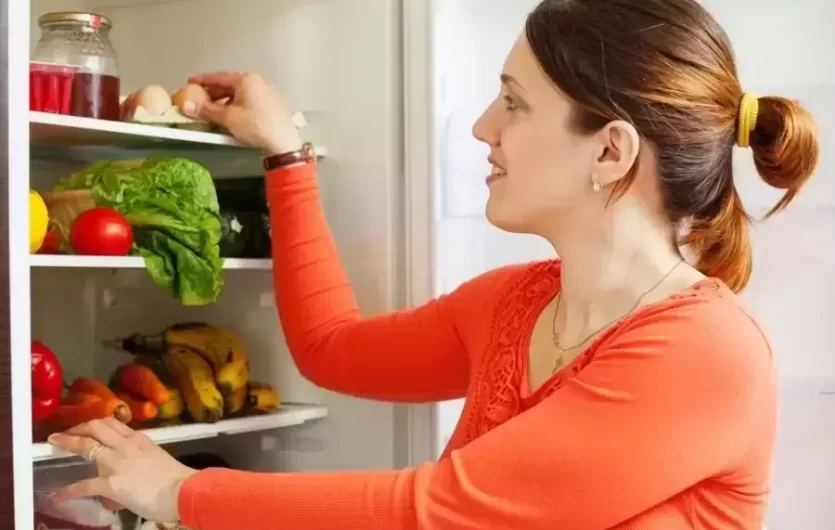 9 naudingi patarimai, kurie padės palaikyti tvarką šaldytuve