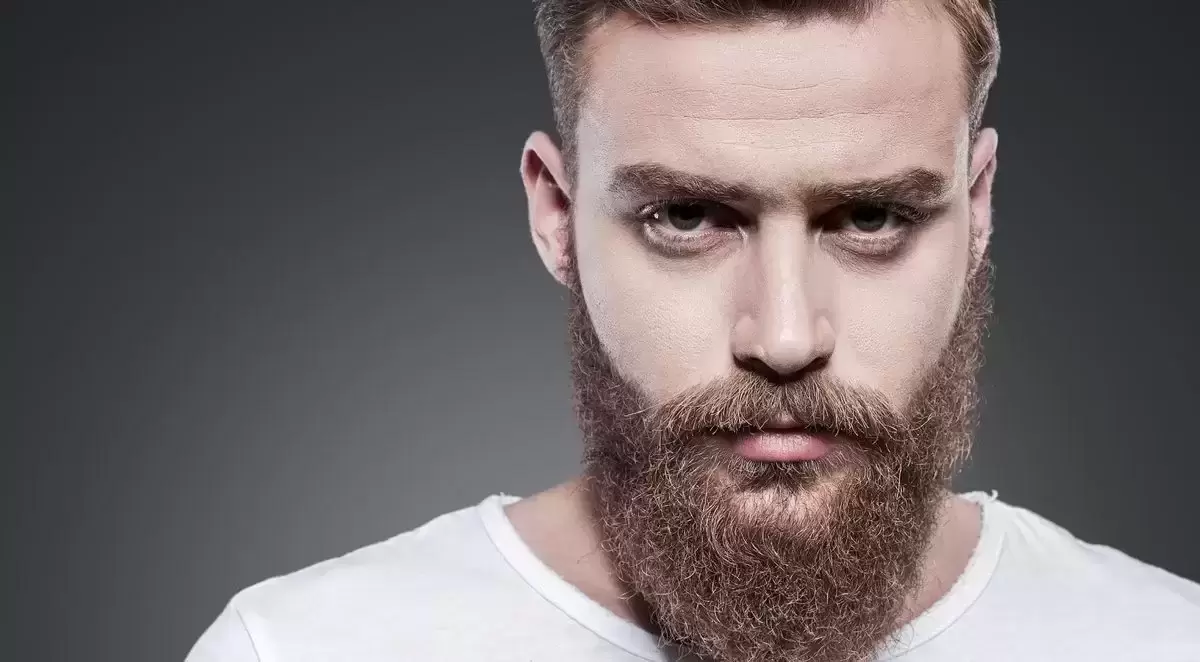 Pasaulinei barzdų dienai artėjant – 5 barberio patarimai, kaip barzdą prižiūrėti namuose